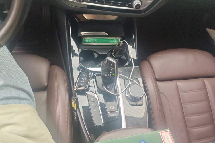 Used BMW X3 2020 xDrive30i Luxury Model with M Sport Package Gear Lever