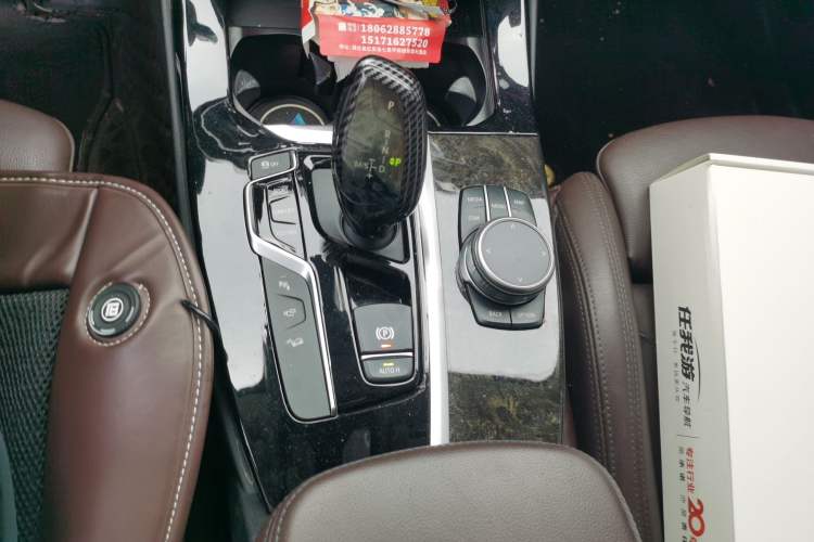 Used BMW X3 2020 xDrive30i Luxury Model with M Sport Package Gear Lever