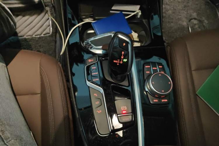 Used BMW X3 2020 xDrive25i Luxury Package Gear Lever
