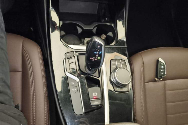 Used BMW X3 2020 xDrive25i Luxury Package Gear Lever