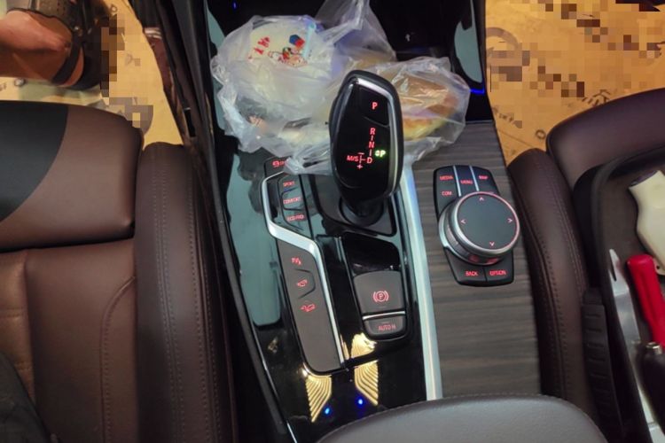 Used BMW X3 2020 xDrive28i Luxury Package Gear Lever