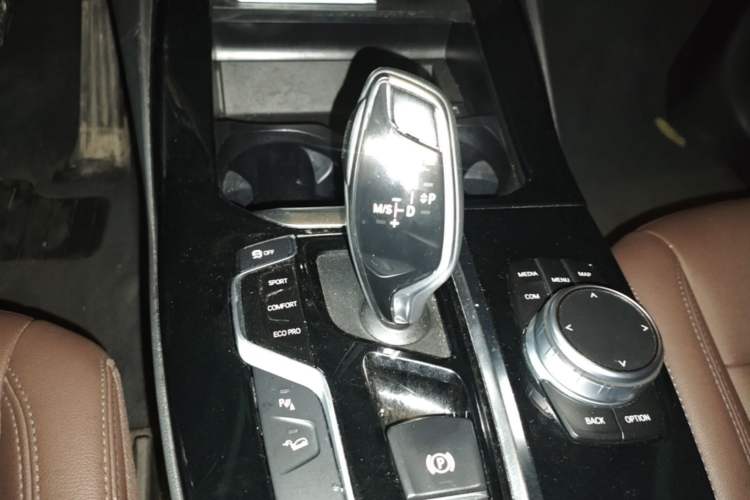 Used BMW X3 2020 xDrive25i Luxury Package Gear Lever