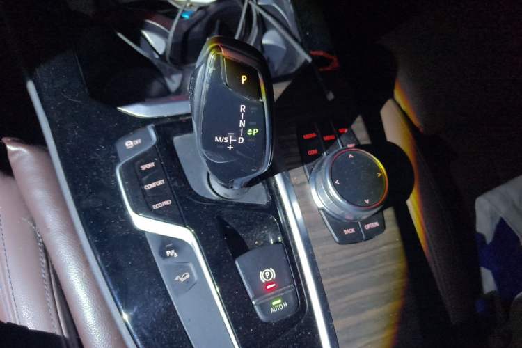 Used BMW X3 2020 xDrive28i Luxury Package Gear Lever