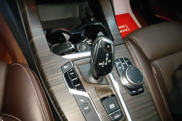 Used BMW X3 2020 xDrive28i Luxury Package Gear Lever