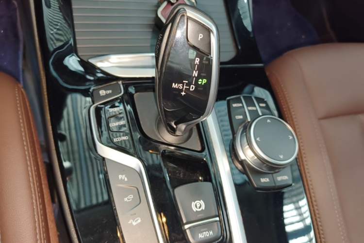 Used BMW X3 2020 xDrive25i Luxury Package Gear Lever