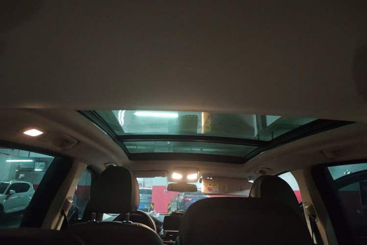 Used BMW X3 2020 xDrive25i Luxury Package Headliner
