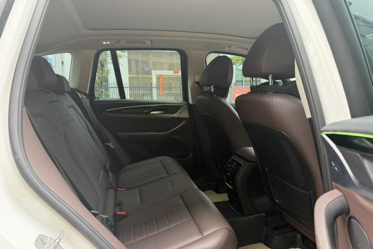Used BMW X3 2020 xDrive25i Luxury Package Interior 2