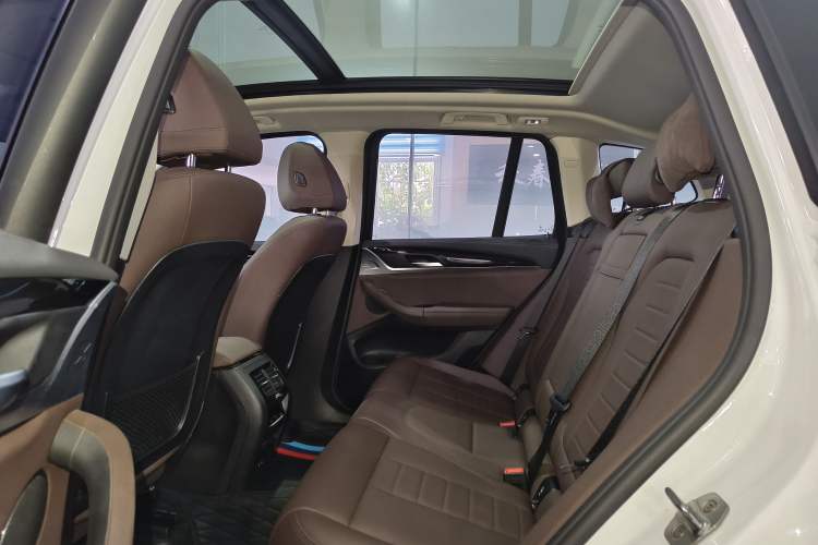 Used BMW X3 2020 xDrive25i Luxury Package Interior 3