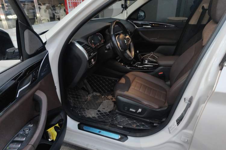 Used BMW X3 2020 xDrive25i M Sport Package Interior 3