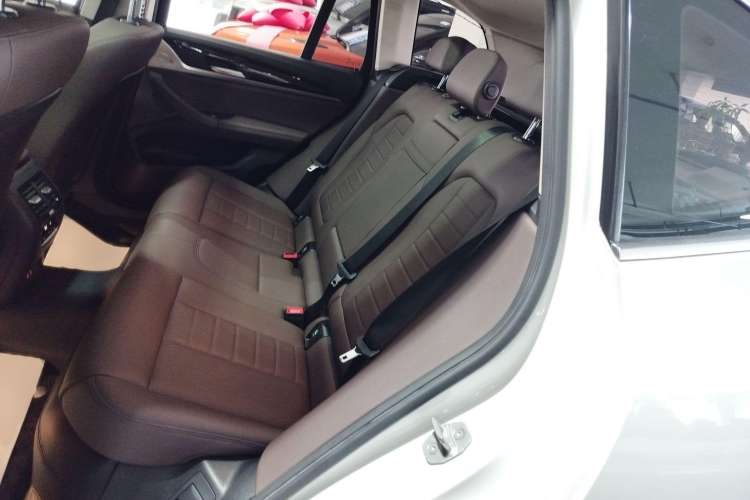 Used BMW X3 2020 xDrive25i Luxury Package Interior 4