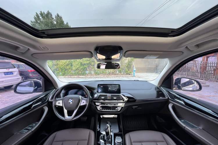 Used BMW X3 2020 xDrive25i Luxury Package Interior 4