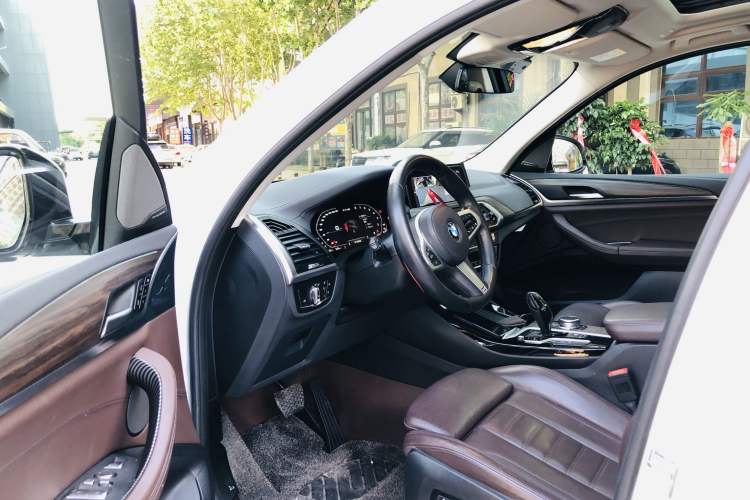 Used BMW X3 2020 xDrive28i M Sport Package Interior 4