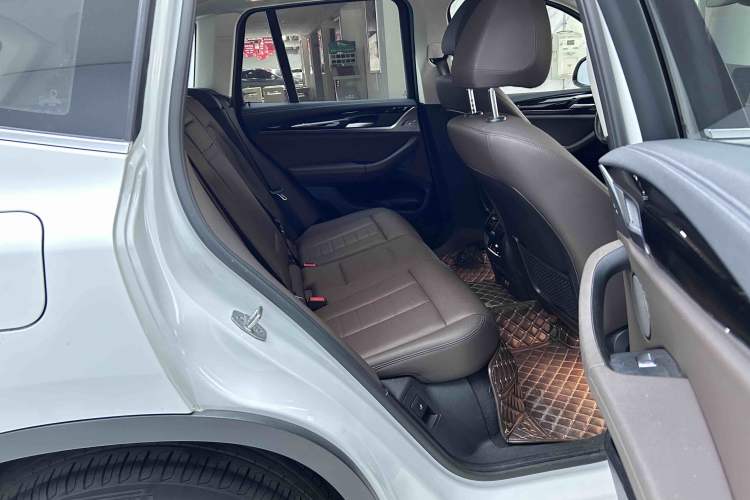 Used BMW X3 2020 xDrive25i Luxury Package Interior 4