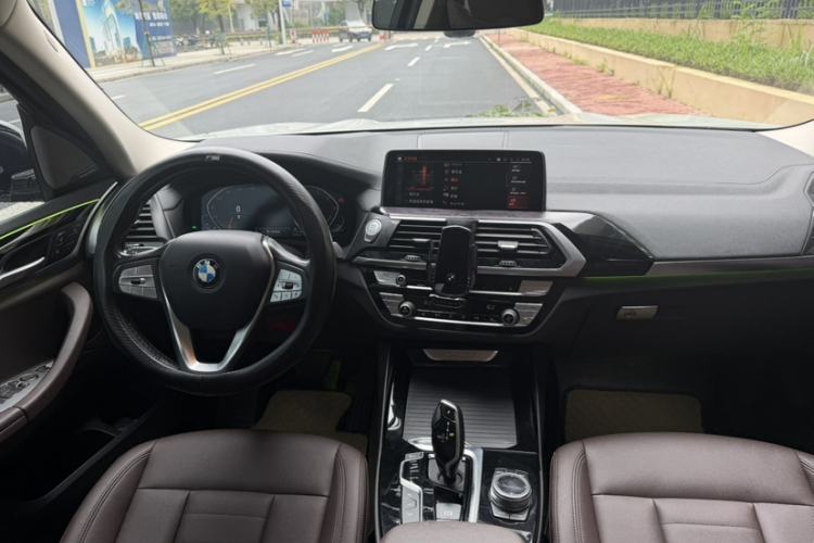 Used BMW X3 2020 xDrive25i Luxury Package Interior 4