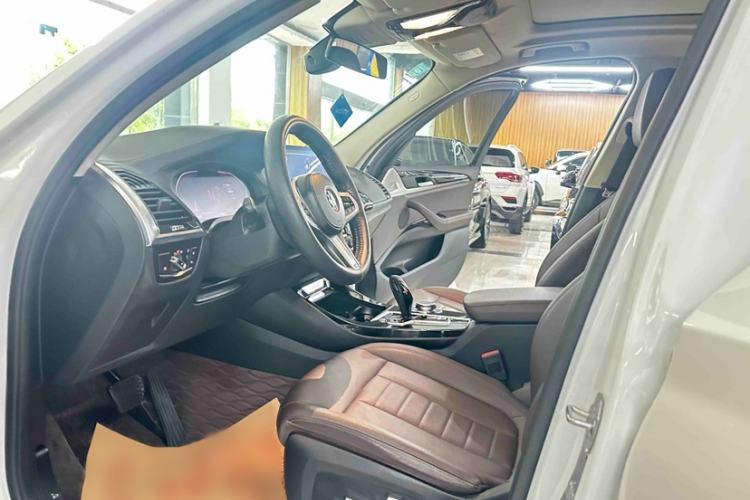 Used BMW X3 2020 xDrive25i M Sport Package Interior 4