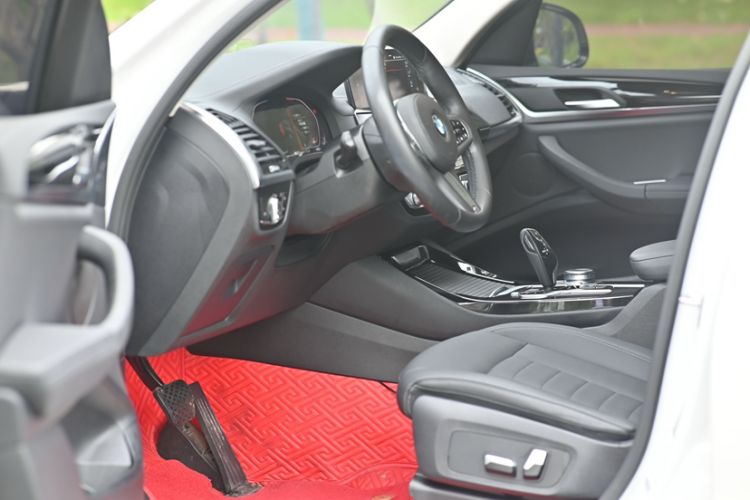 Used BMW X3 2020 xDrive25i M Sport Package Interior 5
