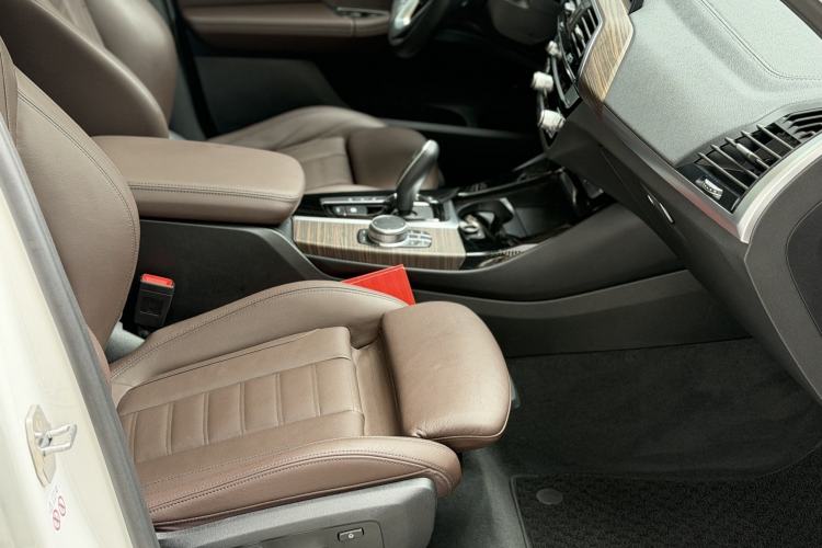 Used BMW X3 2020 xDrive28i Luxury Package Interior 6