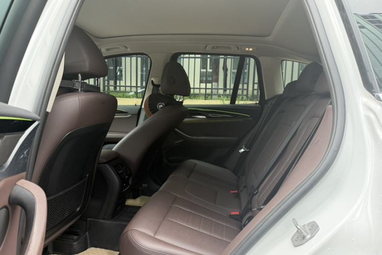 Used BMW X3 2020 xDrive25i Luxury Package Interior 6