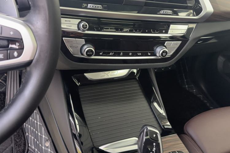Used BMW X3 2020 xDrive28i M Sport Package Interior 9