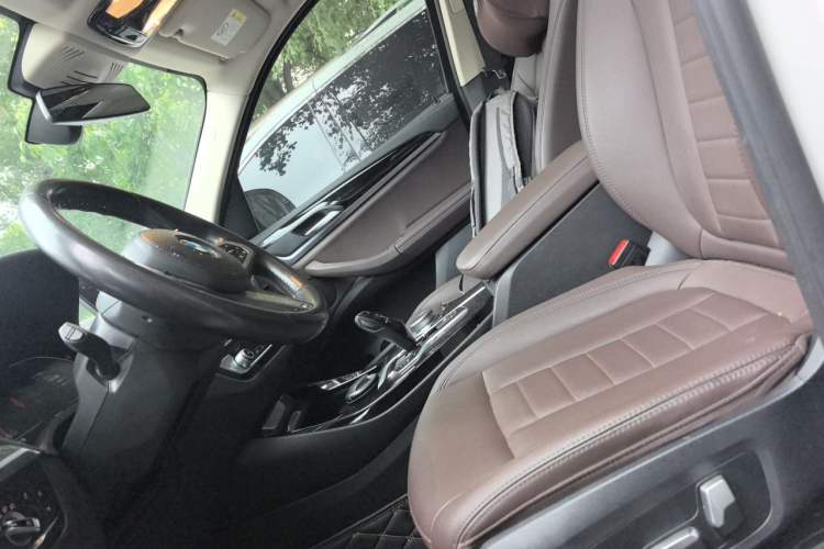 Used BMW X3 2020 xDrive25i M Sport Package Left Front Seat