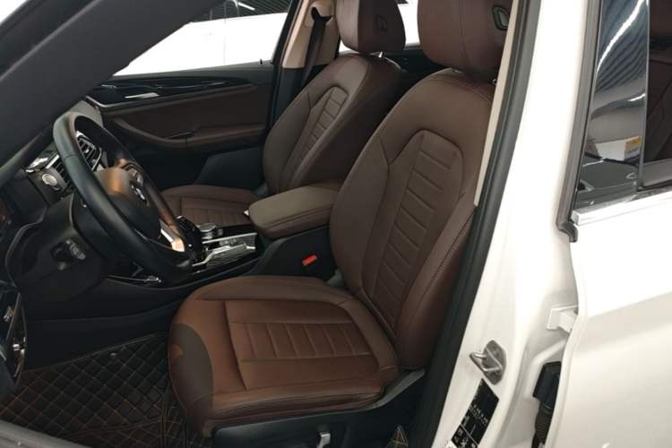 Used BMW X3 2020 xDrive25i Luxury Package Left Front Seat