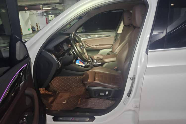 Used BMW X3 2020 xDrive30i Luxury Model with M Sport Package Left Front Seat
