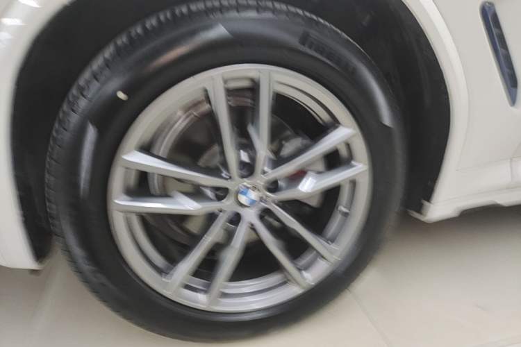 Used BMW X3 2020 xDrive28i M Sport Package Left Front Wheel Hub