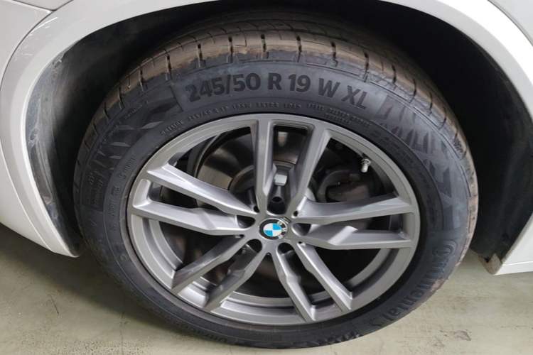 Used BMW X3 2020 xDrive28i M Sport Package Left Front Wheel Hub