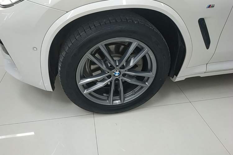 Used BMW X3 2020 xDrive28i M Sport Package Left Front Wheel Hub