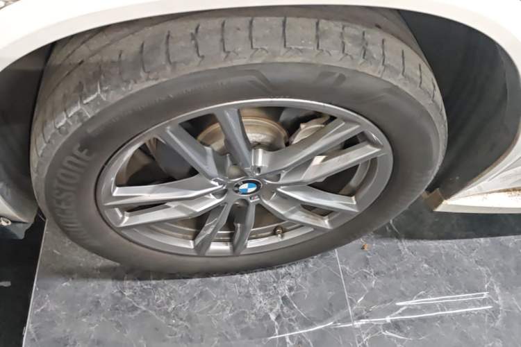 Used BMW X3 2020 xDrive28i M Sport Package Left Front Wheel Hub