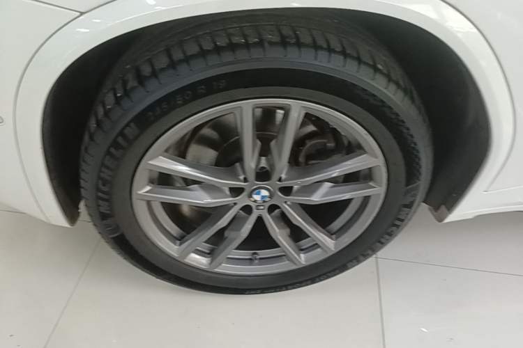 Used BMW X3 2020 xDrive28i M Sport Package Left Front Wheel Hub