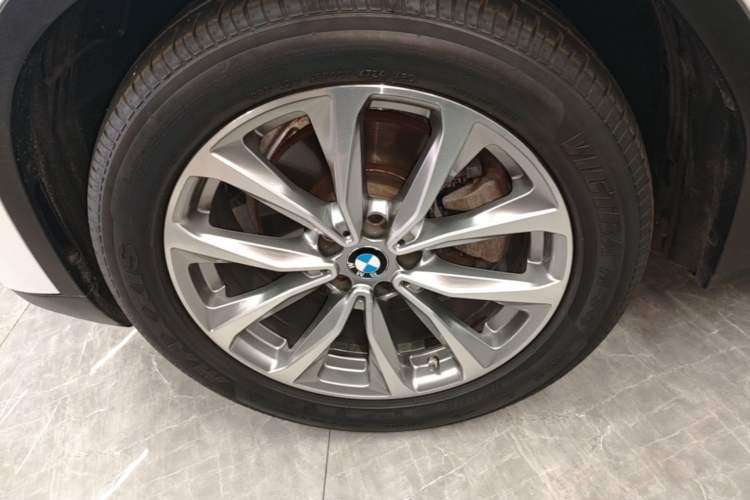 Used BMW X3 2020 xDrive25i Luxury Package Left Front Wheel Hub