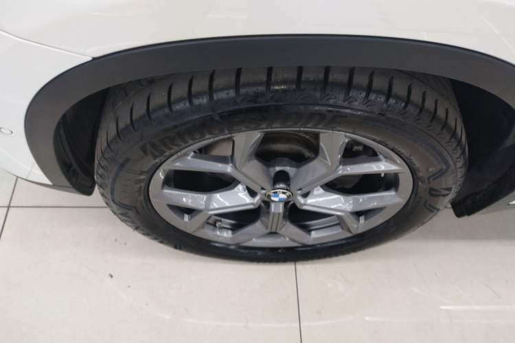 Used BMW X3 2020 xDrive28i Luxury Package Left Front Wheel Hub