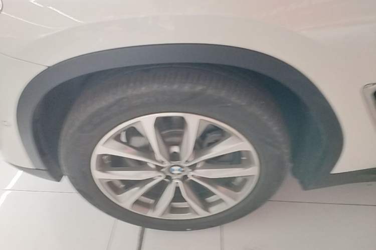 Used BMW X3 2020 xDrive25i Luxury Package Left Front Wheel Hub