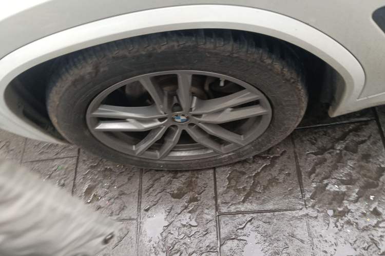 Used BMW X3 2020 xDrive28i M Sport Package Left Front Wheel Hub