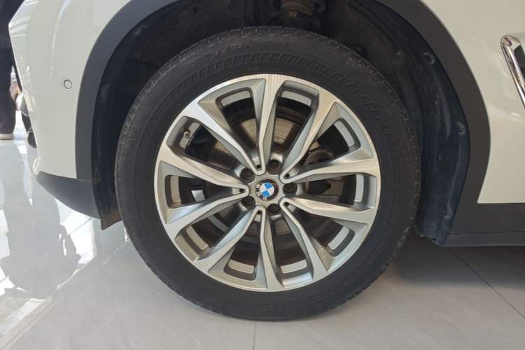 Used BMW X3 2020 xDrive25i Luxury Package Left Front Wheel Hub