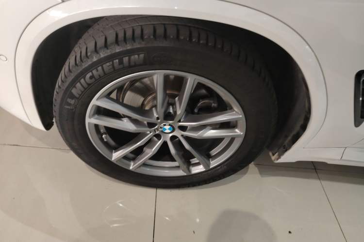 Used BMW X3 2020 xDrive28i M Sport Package Left Front Wheel Hub
