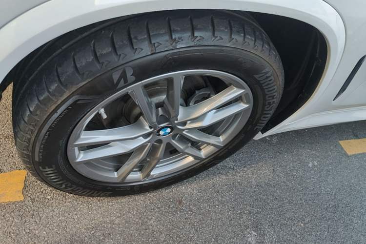 Used BMW X3 2020 xDrive25i M Sport Package Left Front Wheel Hub