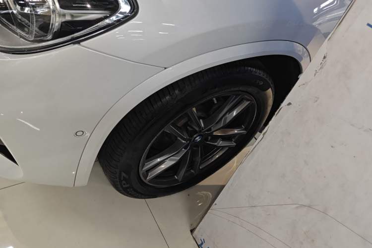 Used BMW X3 2020 xDrive28i M Sport Package Left Front Wheel Hub