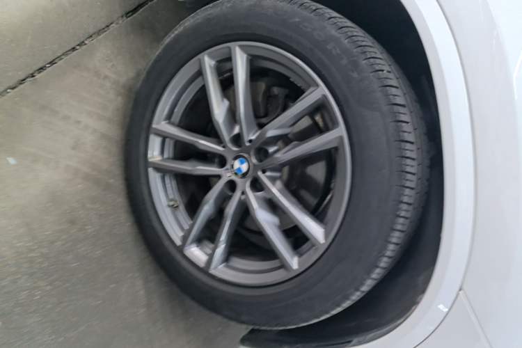 Used BMW X3 2020 xDrive28i M Sport Package Left Front Wheel Hub