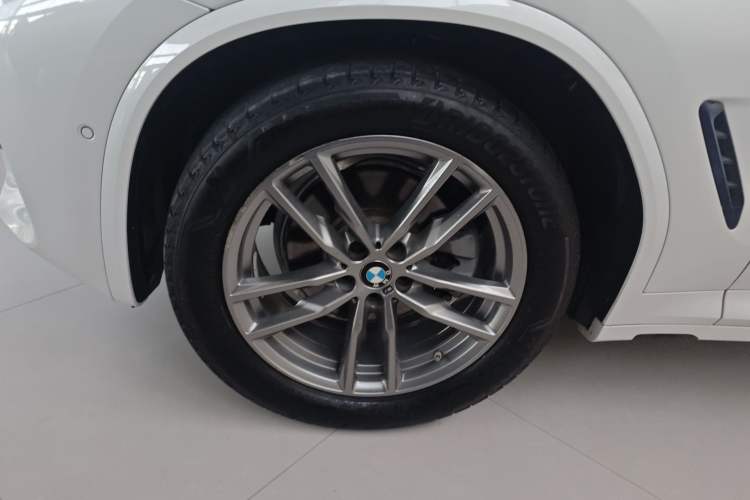 Used BMW X3 2020 xDrive28i M Sport Package Left Front Wheel Hub