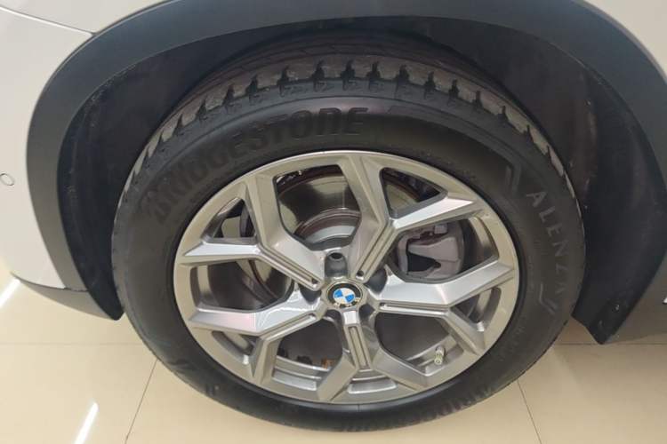 Used BMW X3 2020 xDrive28i Luxury Package Left Front Wheel Hub