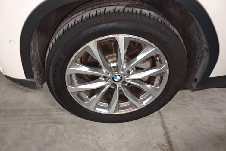 Used BMW X3 2020 xDrive25i Luxury Package Left Front Wheel Hub