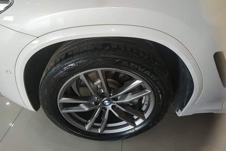 Used BMW X3 2020 xDrive28i M Sport Package Left Front Wheel Hub