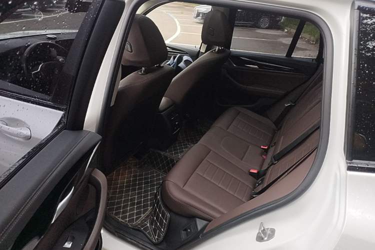 Used BMW X3 2020 xDrive25i M Sport Package Left Rear Seat
