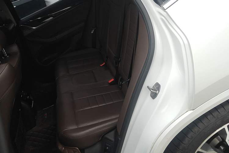 Used BMW X3 2020 xDrive30i Luxury Model with M Sport Package Left Rear Seat