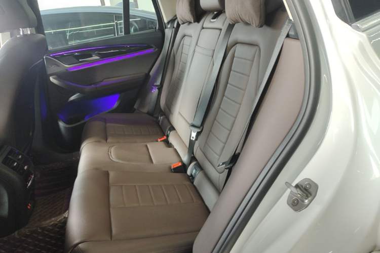 Used BMW X3 2020 xDrive25i M Sport Package Left Rear Seat