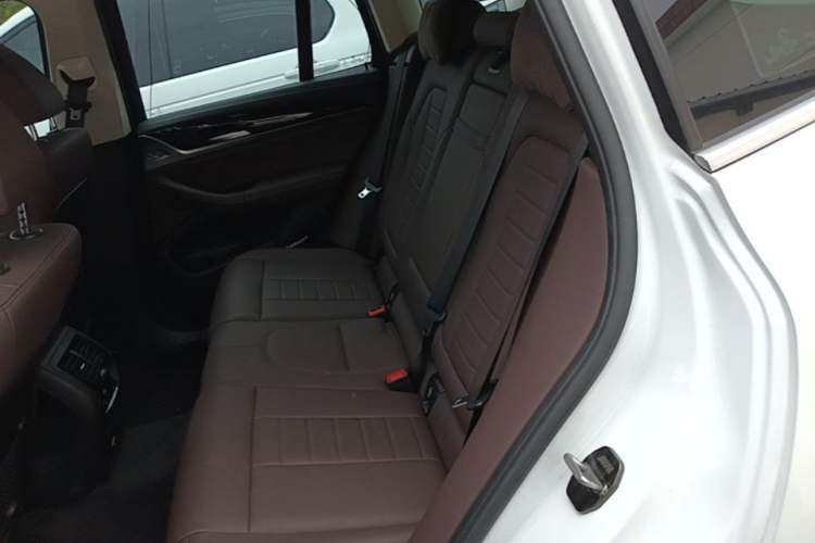Used BMW X3 2020 xDrive25i M Sport Package Left Rear Seat