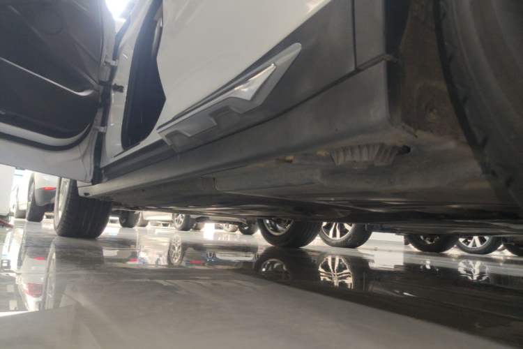 Used BMW X3 2020 xDrive28i Luxury Package Left Side Sill