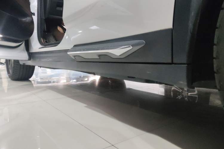 Used BMW X3 2020 xDrive28i Luxury Package Left Side Sill